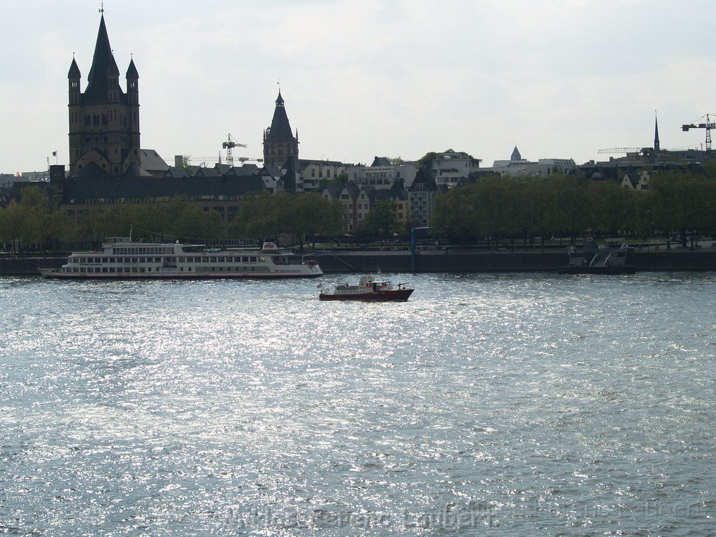 Uebungsfahrt Loeschboot und Ursula P39.JPG